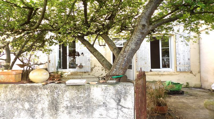 Ma-Cabane - Vente Immeuble Saint-Jean-d'Angély, 193 m²