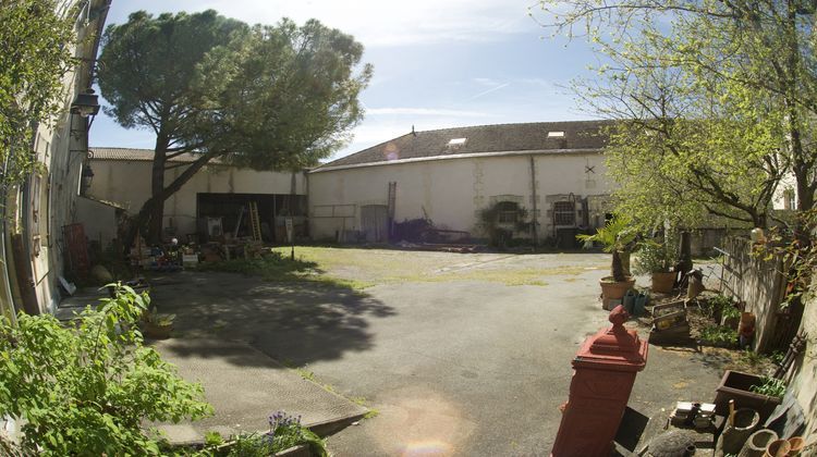 Ma-Cabane - Vente Immeuble Saint-Jean-d'Angély, 193 m²