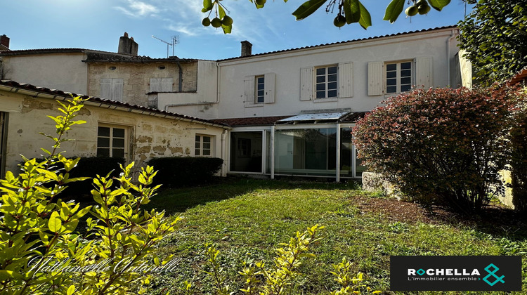 Ma-Cabane - Vente Immeuble Saint-Jean-d'Angély, 310 m²