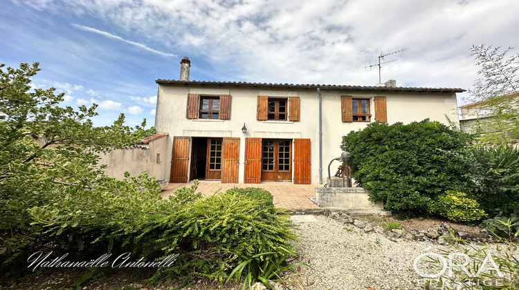 Ma-Cabane - Vente Immeuble Saint-Jean-d'Angély, 195 m²