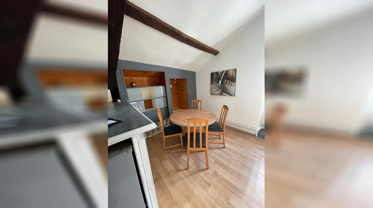 Ma-Cabane - Vente Immeuble Saint-Jean-d'Angely, 230 m²