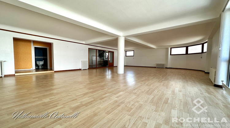 Ma-Cabane - Vente Immeuble Saint-Jean-d'Angély, 437 m²