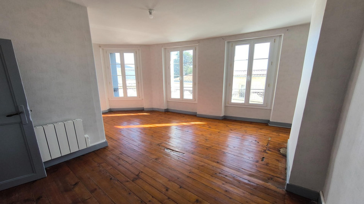Ma-Cabane - Vente Immeuble Saint-Jean-d'Angely, 190 m²