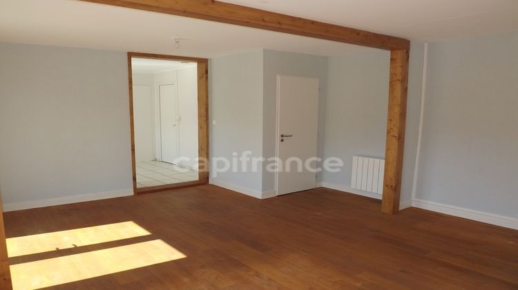 Ma-Cabane - Vente Immeuble SAINT JEAN D ANGELY, 111 m²