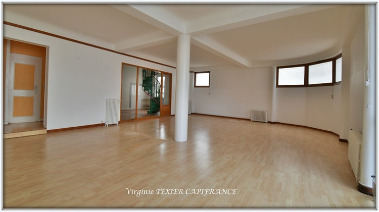 Ma-Cabane - Vente Immeuble SAINT JEAN D ANGELY, 437 m²