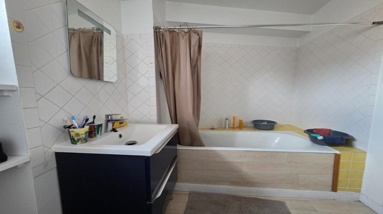 Ma-Cabane - Vente Immeuble SAINT JEAN D ANGELY, 300 m²