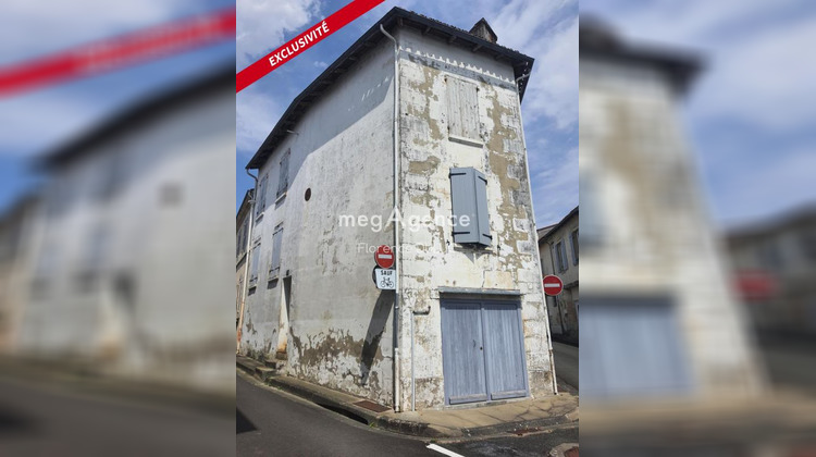 Ma-Cabane - Vente Immeuble SAINT JEAN D ANGELY, 68 m²
