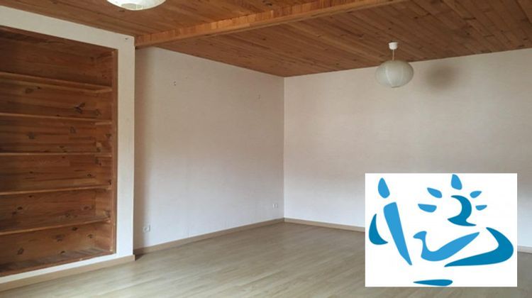 Ma-Cabane - Vente Immeuble Saint-Julien-du-Sault, 100 m²