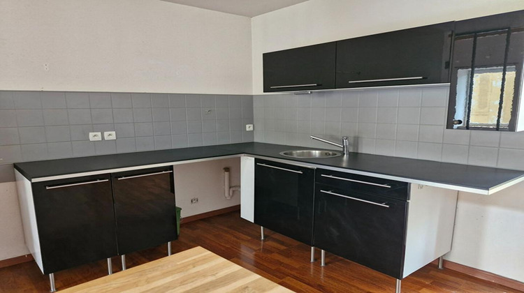 Ma-Cabane - Vente Immeuble SAINT JUST EN CHEVALET, 225 m²