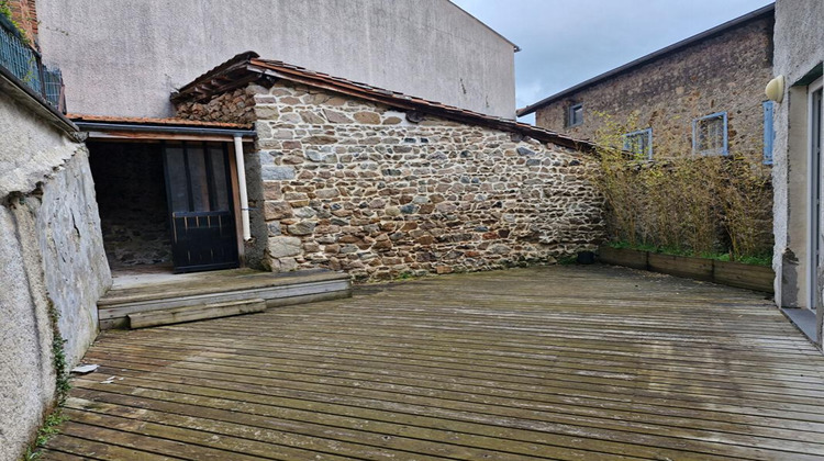 Ma-Cabane - Vente Immeuble SAINT JUST EN CHEVALET, 225 m²