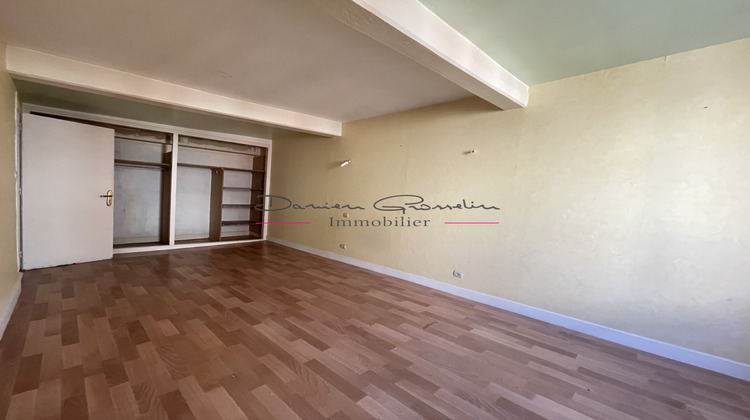 Ma-Cabane - Vente Immeuble Saint-Just-la-Pendue, 300 m²