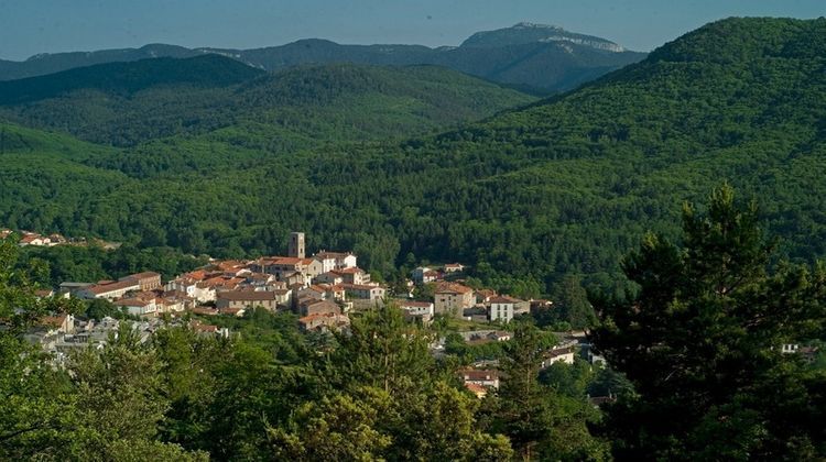 Ma-Cabane - Vente Immeuble SAINT LAURENT DE CERDANS, 1200 m²