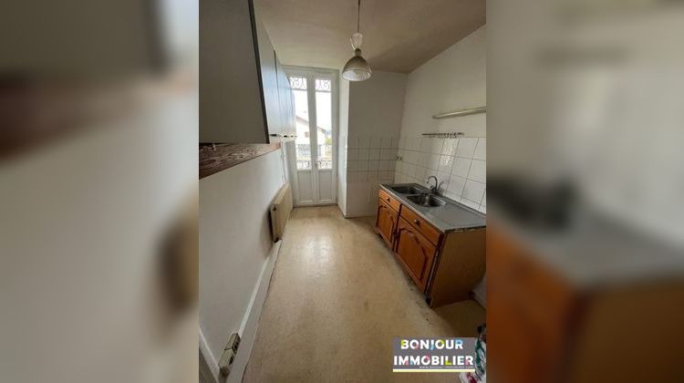 Ma-Cabane - Vente Immeuble Saint-Laurent-du-Pont, 349 m²