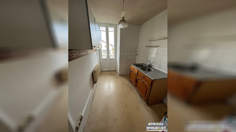 Ma-Cabane - Vente Immeuble Saint-Laurent-du-Pont, 349 m²