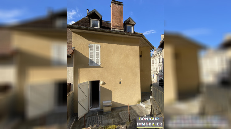 Ma-Cabane - Vente Immeuble Saint-Laurent-du-Pont, 349 m²