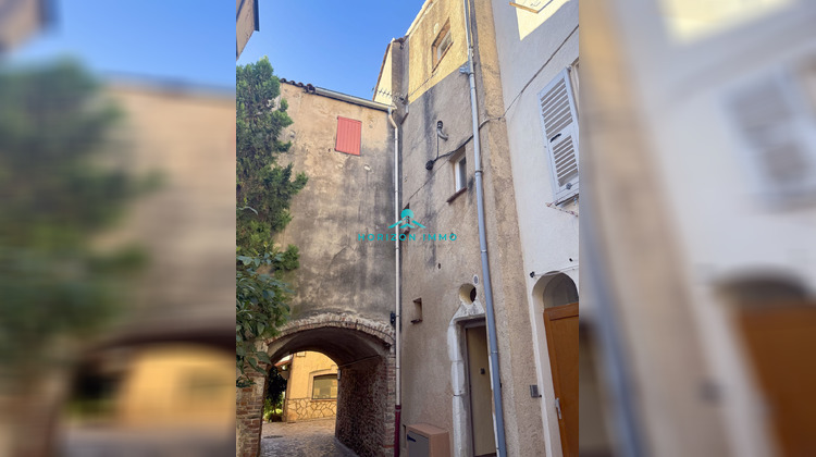 Ma-Cabane - Vente Immeuble Saint-Laurent-du-Var, 122 m²