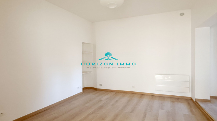 Ma-Cabane - Vente Immeuble Saint-Laurent-du-Var, 122 m²