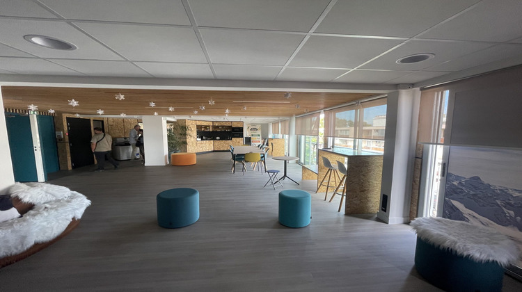 Ma-Cabane - Vente Immeuble Saint-Laurent-du-Var, 960 m²