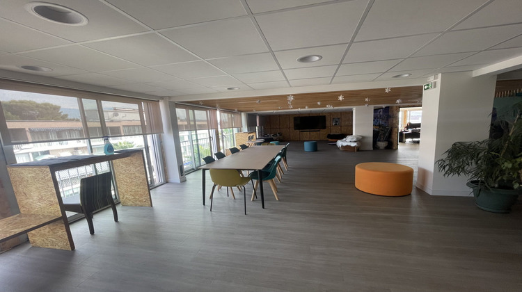 Ma-Cabane - Vente Immeuble Saint-Laurent-du-Var, 960 m²