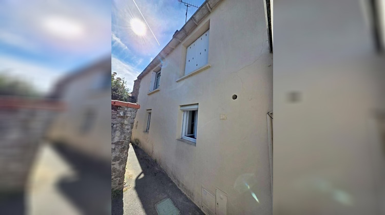 Ma-Cabane - Vente Immeuble SAINT LAURENT SUR SEVRE, 69 m²