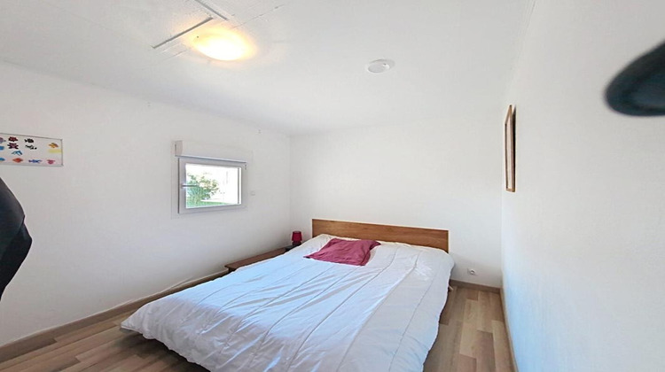 Ma-Cabane - Vente Immeuble SAINT MAGNE DE CASTILLON, 120 m²
