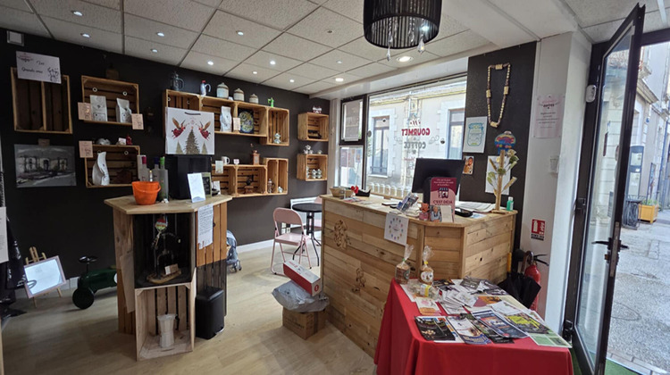 Ma-Cabane - Vente Immeuble SAINT-MAIXENT-L'ECOLE, 302 m²