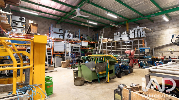 Ma-Cabane - Vente Immeuble Saint-Martin-la-Plaine, 671 m²