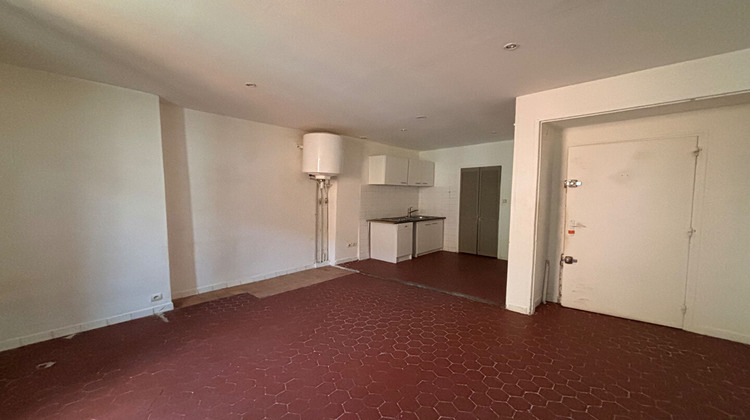 Ma-Cabane - Vente Immeuble SAINT-MAXIMIN-LA-SAINTE-BAUME, 75 m²