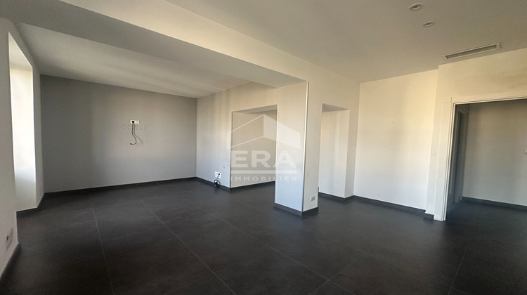 Ma-Cabane - Vente Immeuble SAINT-MAXIMIN-LA-SAINTE-BAUME, 145 m²