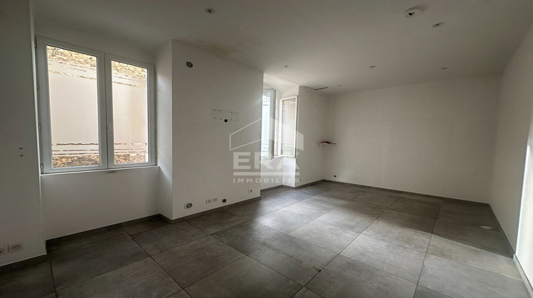 Ma-Cabane - Vente Immeuble SAINT-MAXIMIN-LA-SAINTE-BAUME, 145 m²