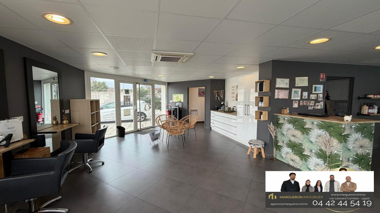 Ma-Cabane - Vente Immeuble Saint-Mitre-les-Remparts, 532 m²