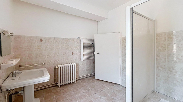Ma-Cabane - Vente Immeuble Saint-Paul-de-Fenouillet, 460 m²