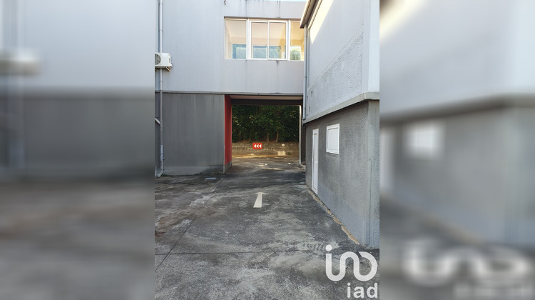 Ma-Cabane - Vente Immeuble Saint-Pierre, 878 m²