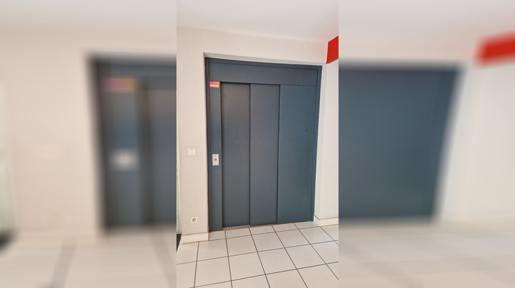 Ma-Cabane - Vente Immeuble SAINT-PIERRE-DES-CORPS, 279 m²