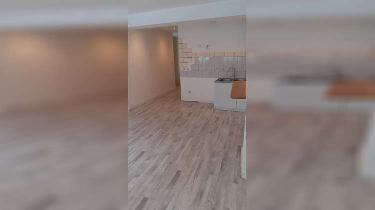 Ma-Cabane - Vente Immeuble Saint-Pierre-le-Moûtier, 87 m²