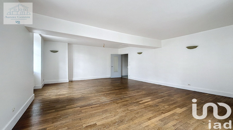 Ma-Cabane - Vente Immeuble Saint-Pierre-le-Moûtier, 200 m²