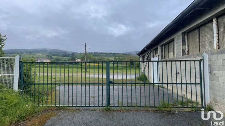 Ma-Cabane - Vente Immeuble Saint-Priest-la-Prugne, 800 m²