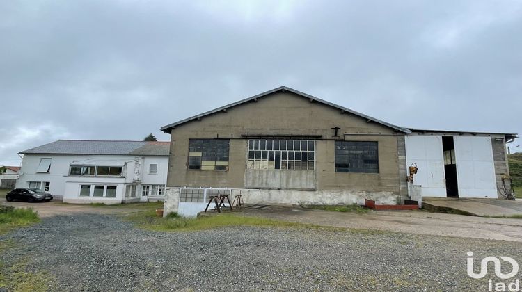 Ma-Cabane - Vente Immeuble Saint-Priest-la-Prugne, 800 m²