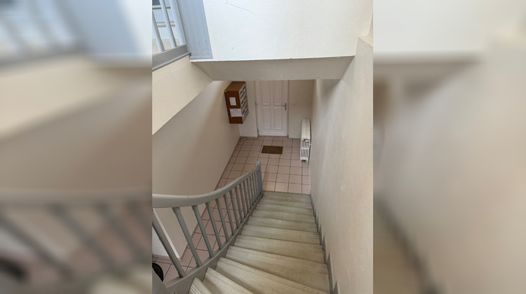 Ma-Cabane - Vente Immeuble SAINT-QUENTIN-FALLAVIER, 274 m²