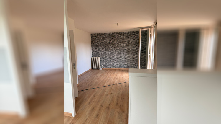 Ma-Cabane - Vente Immeuble SAINT-QUENTIN-FALLAVIER, 274 m²