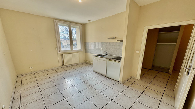 Ma-Cabane - Vente Immeuble SAINT-QUENTIN-FALLAVIER, 400 m²