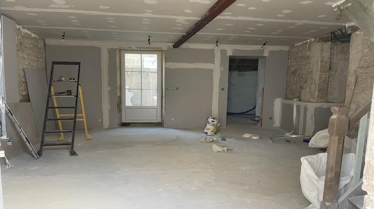 Ma-Cabane - Vente Immeuble Saint-Savinien, 188 m²