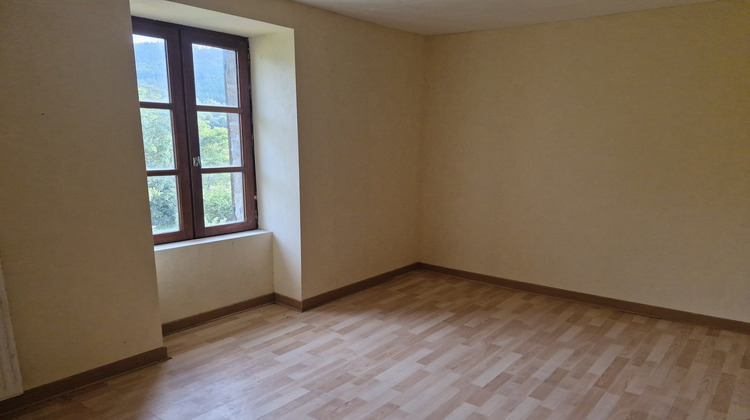 Ma-Cabane - Vente Immeuble Saint-Sulpice-Laurière, 420 m²