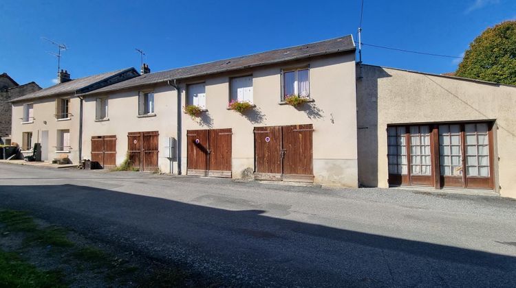 Ma-Cabane - Vente Immeuble Saint-Sulpice-le-Guérétois, 190 m²