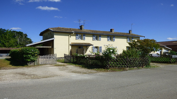 Ma-Cabane - Vente Immeuble SAINT-TRIVIER-DE-COURTES, 200 m²
