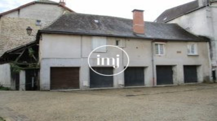 Ma-Cabane - Vente Immeuble Saint-Yrieix-la-Perche, 85 m²