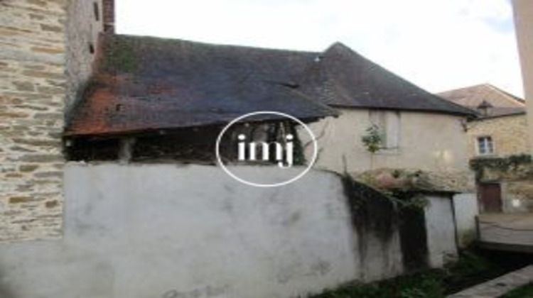 Ma-Cabane - Vente Immeuble Saint-Yrieix-la-Perche, 85 m²