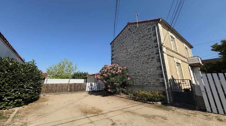 Ma-Cabane - Vente Immeuble SAINT-YRIEIX-SUR-CHARENTE, 140 m²