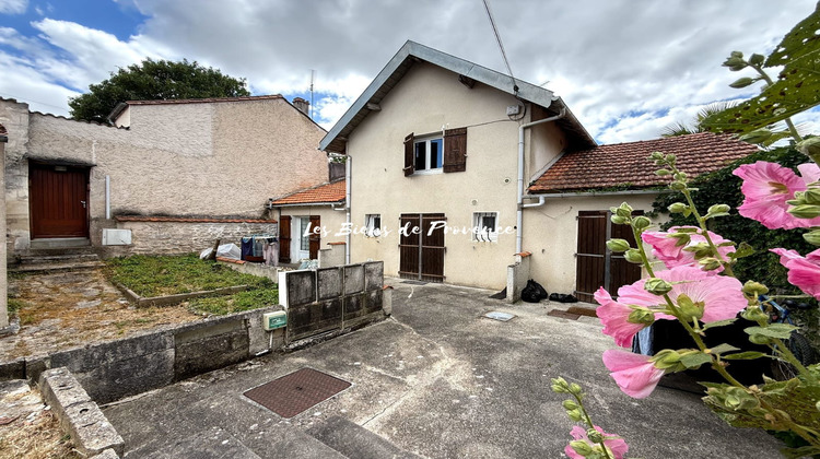 Ma-Cabane - Vente Immeuble Saintes, 90 m²