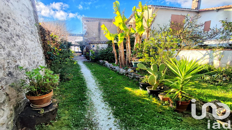 Ma-Cabane - Vente Immeuble Saujon, 296 m²